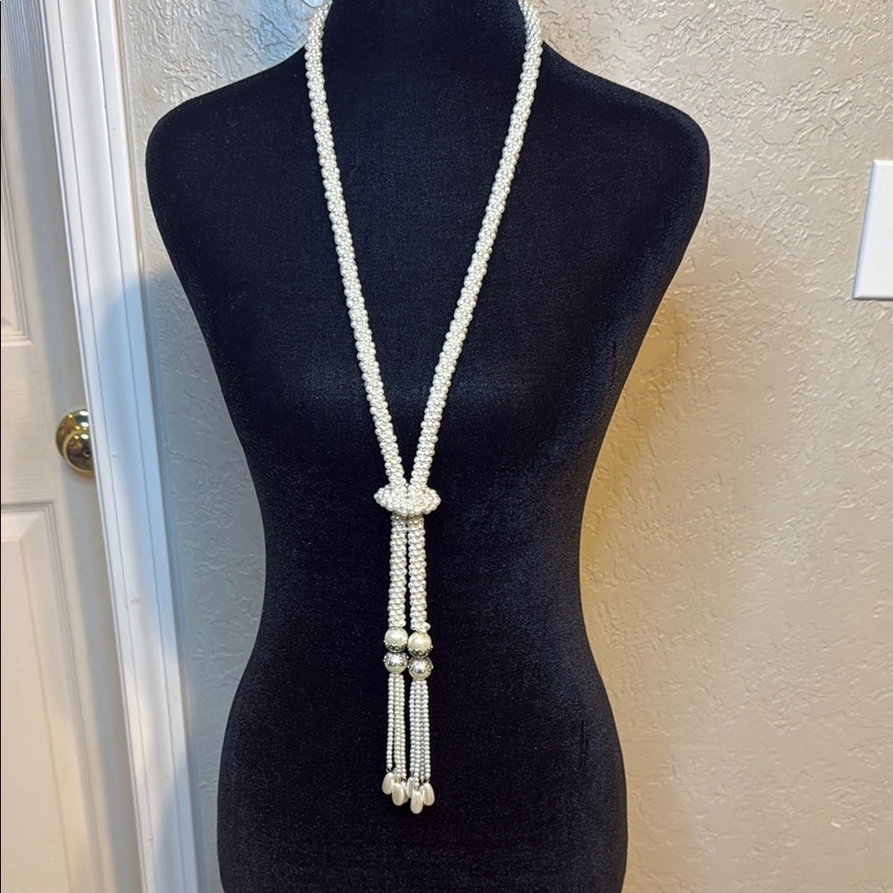 Elegant Faux Pearl  Necklace
